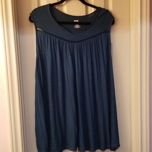 EVRI Plus Size Split Neck Tank 2x
